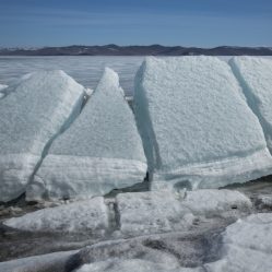 Grandes blocos de gelo