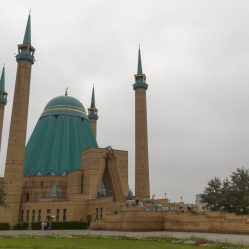 A maior mesquita do Cazaquistão em Pavlodar