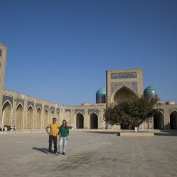 Mesquita Kalom e o lindo minarete Kalom